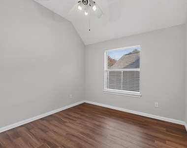 304 Belvedere Drive - Photo Thumbnail 20