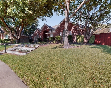 304 Belvedere Drive - Photo Thumbnail 2