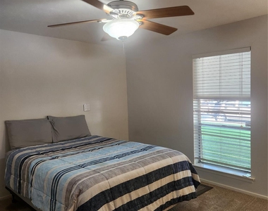 11304 Park Central Place - Photo Thumbnail 11