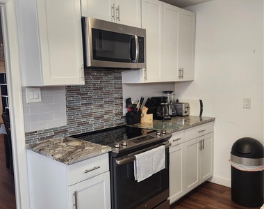 11304 Park Central Place - Photo Thumbnail 7