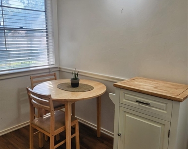 11304 Park Central Place - Photo Thumbnail 9