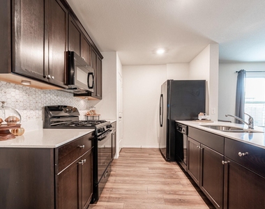 771 Bayonet Street - Photo Thumbnail 2