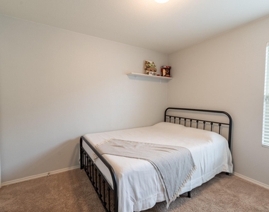 771 Bayonet Street - Photo Thumbnail 17
