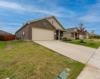 771 Bayonet Street - Photo Thumbnail 12