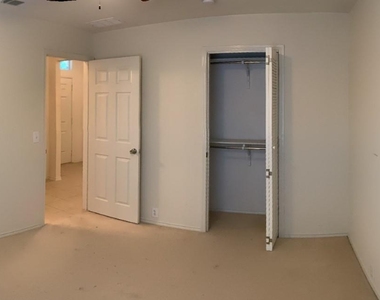 1604 Desperado Road - Photo Thumbnail 6