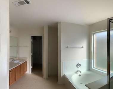 1604 Desperado Road - Photo Thumbnail 5