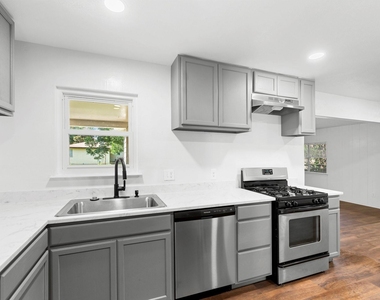 777 Cullum Avenue - Photo Thumbnail 7