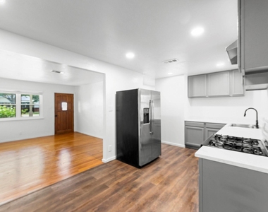 777 Cullum Avenue - Photo Thumbnail 6