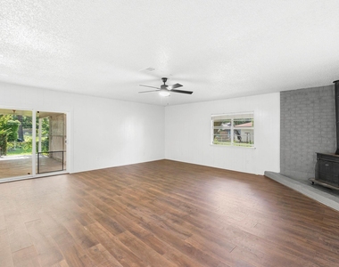 777 Cullum Avenue - Photo Thumbnail 11
