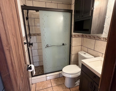 401 E Miller Road - Photo Thumbnail 6