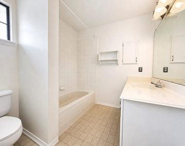 6024 Longley Court - Photo Thumbnail 13