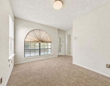 6024 Longley Court - Photo Thumbnail 14