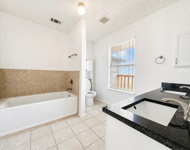 6024 Longley Court - Photo Thumbnail 11