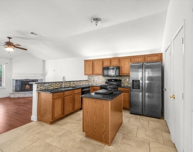 1139 Baja Drive - Photo Thumbnail 8