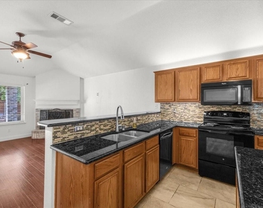 1139 Baja Drive - Photo Thumbnail 9