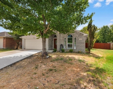 1139 Baja Drive - Photo Thumbnail 1