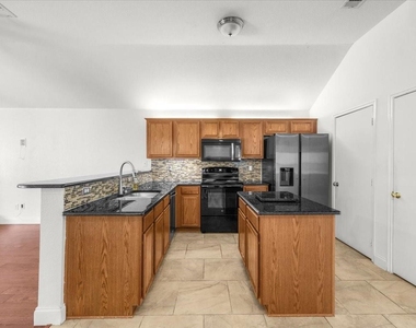 1139 Baja Drive - Photo Thumbnail 7