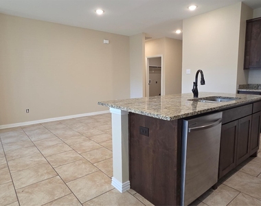 4007 Wellington Street - Photo Thumbnail 5