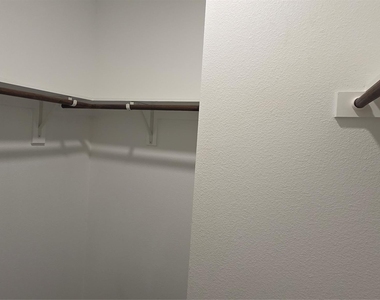 4007 Wellington Street - Photo Thumbnail 9