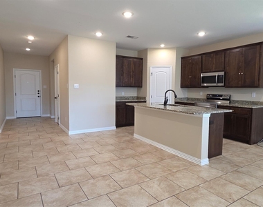 4007 Wellington Street - Photo Thumbnail 2