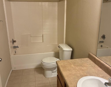 11011 Sw 5th Street - Photo Thumbnail 4