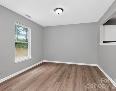 7348 Mitzi Deborah Lane - Photo Thumbnail 16