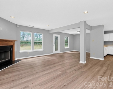7348 Mitzi Deborah Lane - Photo Thumbnail 21