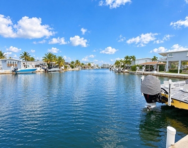 932 Tropical Lane - Photo Thumbnail 26