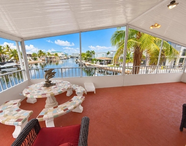 932 Tropical Lane - Photo Thumbnail 18