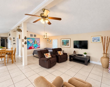 932 Tropical Lane - Photo Thumbnail 6