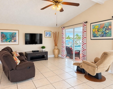 932 Tropical Lane - Photo Thumbnail 7