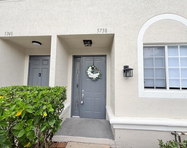 5738 Nw 48th Avenue - Photo Thumbnail 1