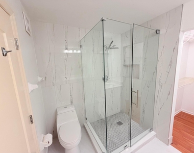 5738 Nw 48th Avenue - Photo Thumbnail 14