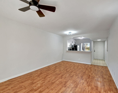 6550 Somerset Drive - Photo Thumbnail 12