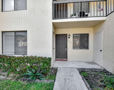 6550 Somerset Drive - Photo Thumbnail 1