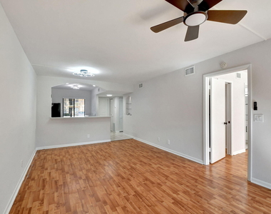 6550 Somerset Drive - Photo Thumbnail 13