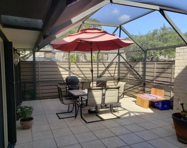 1418 14th Terrace - Photo Thumbnail 12