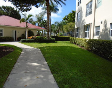 3165 Ne 48th Court - Photo Thumbnail 34
