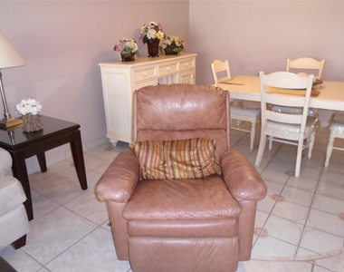 3165 Ne 48th Court - Photo Thumbnail 6