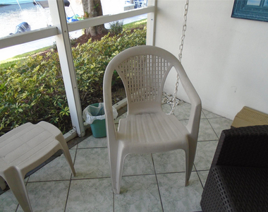 3165 Ne 48th Court - Photo Thumbnail 11