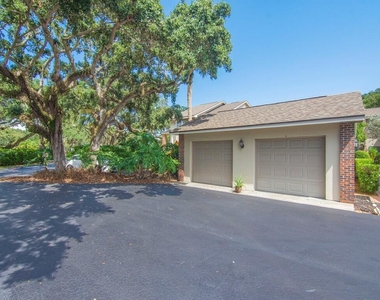 101 E Park Shores Circle - Photo Thumbnail 28
