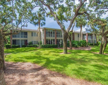 101 E Park Shores Circle - Photo Thumbnail 6