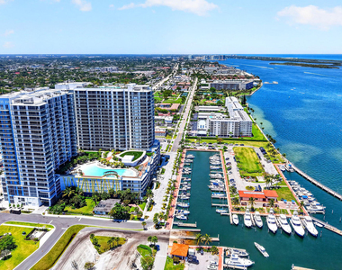 220 Lake Shore Drive - Photo Thumbnail 81