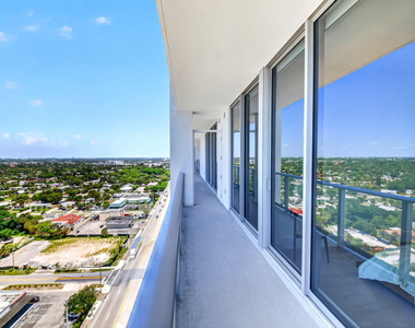 220 Lake Shore Drive - Photo Thumbnail 36