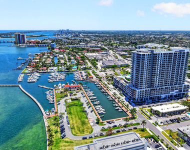 220 Lake Shore Drive - Photo Thumbnail 82