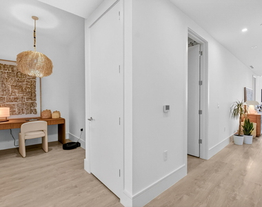 220 Lake Shore Drive - Photo Thumbnail 29