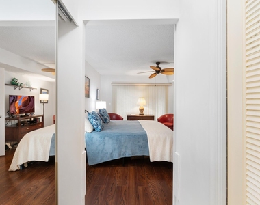 10110 Cedar Point Boulevard - Photo Thumbnail 14