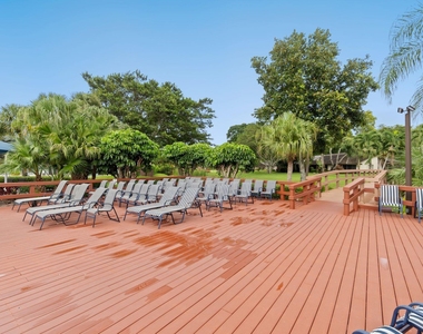 10110 Cedar Point Boulevard - Photo Thumbnail 27
