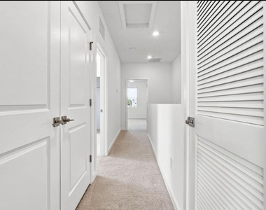 151 Lakeside Landing Court - Photo Thumbnail 15