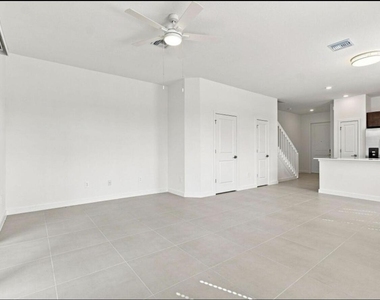 151 Lakeside Landing Court - Photo Thumbnail 5